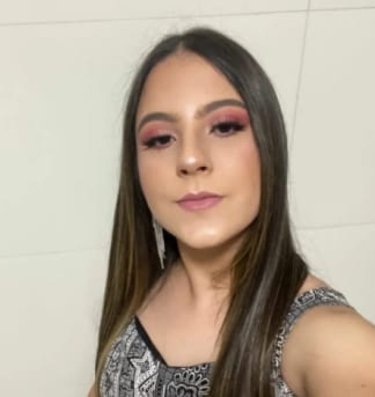 Julia Saad – Discente do Curso de Graduação em Agronomia