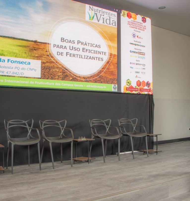Coordenador do LNP ministra palestra sobre “Boas Práticas para Uso Eficiente de Fertilizantes” no I Encontro Internacional de Fruticultura dos Campos Gerais