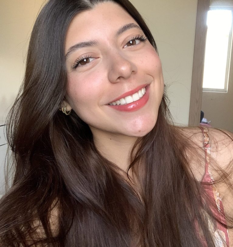 Isabela Luísa Berehulka Pereira – Discente do Curso de Graduação em Agronomia